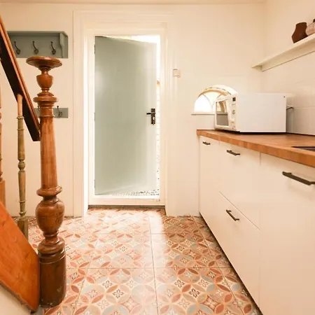 De Torteltuin Oda ve Kahvaltı Nispen